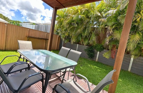 North Lakes Apartamento | `Sienna Rise` - Walk to Westfield - sleeps 6