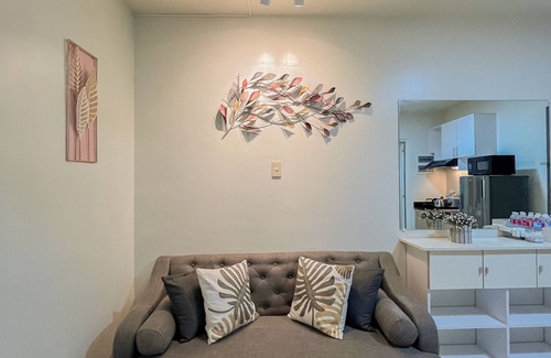 Puerto Princesa City Centre Apartamento | Sierra 2 bedroom apartment with a private gym and a pool