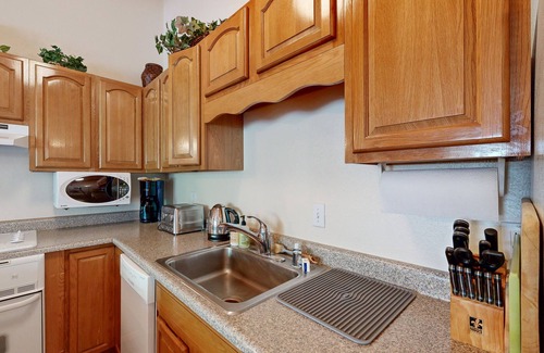Taos Ski Valley Condominio | Sierra Del Sol | Ski-In, Ski-Out Townhome & Slope-View Balcony