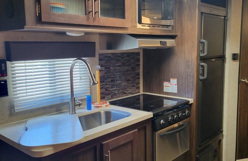 Tuolumne Casa | Sierra Nevada Getaway, Charming 2-bedroom RV in Sonora