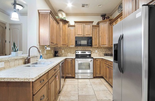 St. George Condominio | Sierra Sky Patio w/ Fireplace