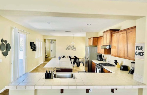 Northwest Reno Casa | Sierra View Retreat/Sleeps 14