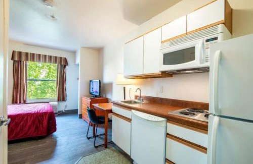 Sierra Vista Apartamento | Sierra Vista studio apartment with full kitchen and King Bed