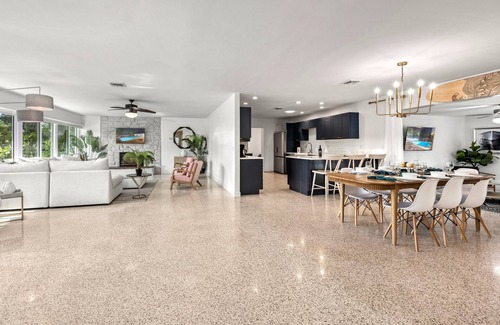 Bay Isle Casa | Siesta Dolce | Luxury Siesta Key Home w/ Private Heated Pool, Close To Beach!