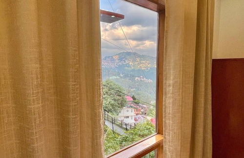 Shimla Apartamento | Siesta Homestay 1BR - balcony in shimla
