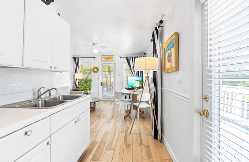 Siesta Key Casa | Siesta Key Bungalows, the Lagoon Bungalows Complex