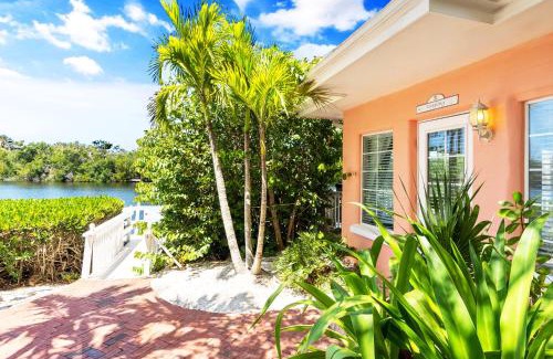 Siesta Key Casa | Siesta Key Bungalows, the Lagoon Bungalows Complex