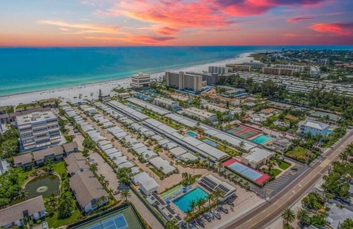 Aloha Kai Apartamento | Esta habitación de motel es un 1 dormitorio (s), 1 baños, ubicada en SARASOTA, FL.