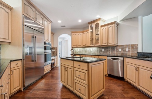 Bay Isle Casa | Siesta Key Pool Palace - Walk to Beach