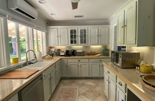 South Sarasota Casa | Siesta Key Waterfront Estate heated Pool Privacy!