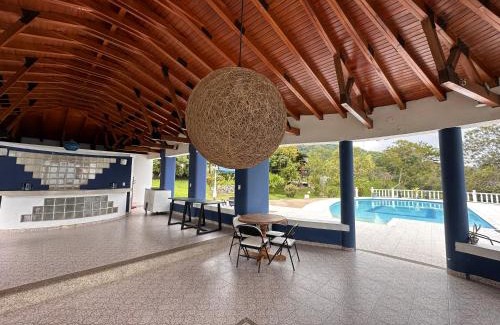 La Mesa Hotel | Siete Sentidos Estancia de Aves