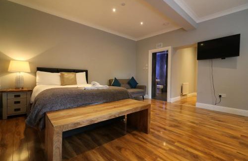 Airdrie Apartamento | Signature - Linden Cottage Room 1