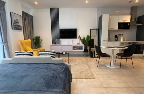Teshie Apartamento | Signature Luxury Apartments