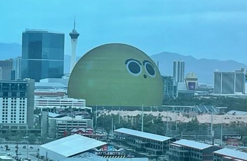 Las Vegas Apartamento | Signature MGM Suite with Strip and Sphere View