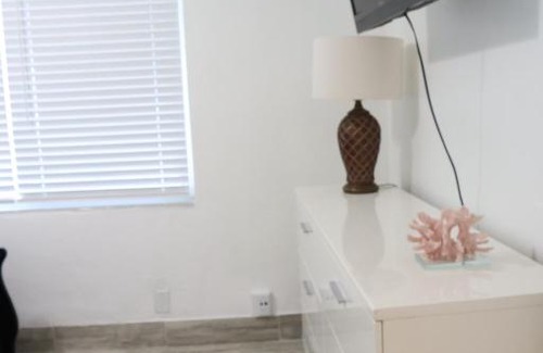 Palm Beach Shores Apartamento | SII Luxury 1 Bedroom close to the beach