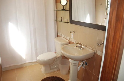 Los Cerros Apartamento | Silent guest-friendly bedroom, pool/WiFi/cable TV/parking