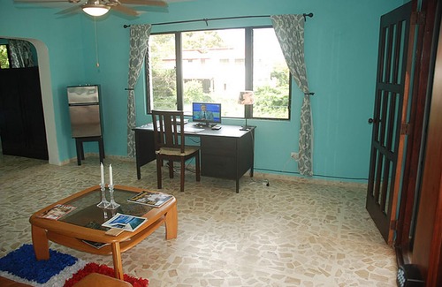 Los Cerros Apartamento | Silent ocean-view room, pool/WiFi/cable TV/parking