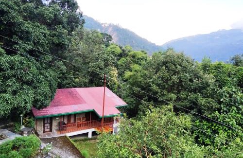 Kaul Casa | Silent Valley- Alchauna Kumaoni House along river Kalsa