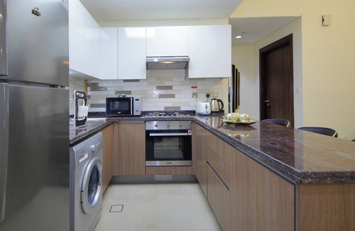 Discovery Gardens Apartamento | Silk Valley - Brand new 1B with pool view