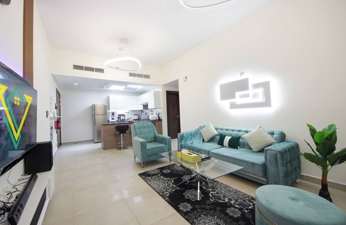 Discovery Gardens Apartamento | Silk Valley - Brand new 1B with pool view