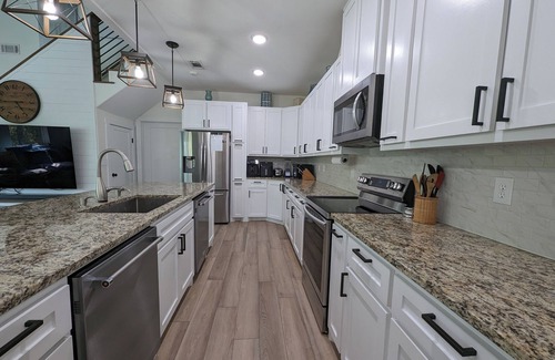 Woodway Casa | Silo Creek Retreat- House, 30 Acres, Private Creek - The Ultimate Nature Escape!