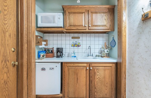 Clarks Summit Casa | Silo Suite - Red Barn Village