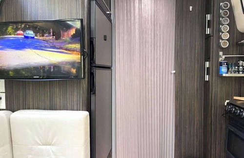 Whitemarsh Island Casa | Silver Belle Airstream Glamper Near Tybee & City