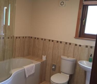 Cupar Chalet De Esquí | Silver Birch Lodge with Hot Tub