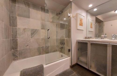 Beverly Hills Casa | Silver Box Beverly Hills