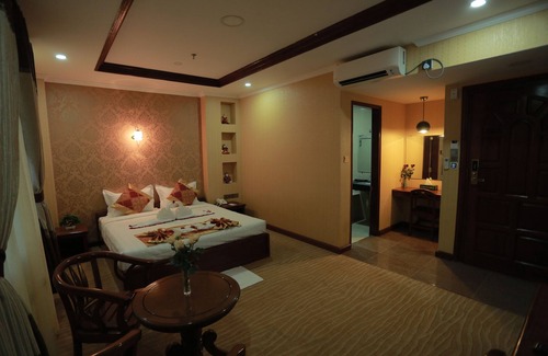 Mandalay Hotel | Silver City Hotel