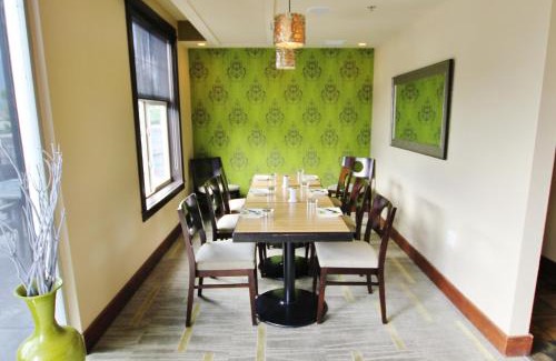 Canmore Hotel | Silver Creek Lodge