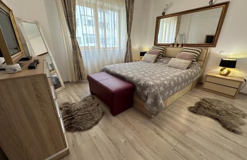 Bacau Apartamento | Silver De Lux