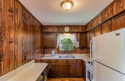 Indian Point Cabina | Silver Dollar City 1 milla - Table Rock Lake - 3 habitaciones / 2 baños - Woodsy - Foxfire