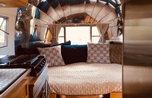 Durango Casa | SILVER FOX: Airstream en un huerto a 15 minutos del centro de Durango
