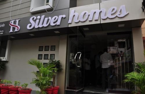 Thousand Lights Apartamento | Silver homes