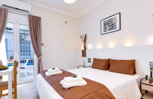 Platia Viktorias Apartamento | Silver Hotel Athens Double Room with Balcony