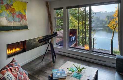 Maple Falls Casa | Silver Lake Cabin #83 - Lakeside - Hot Tub - Wi-Fi