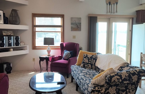 Perry Casa | Silver Lake, NY - Lakeside Retreat: 2025 Fall Dates Available!!!