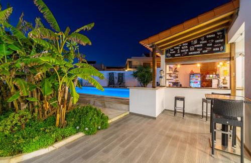 Consolacao Casa | Silver Seahorse Garden Retreat II