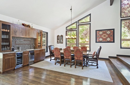 South Snyderville Basin Casa | Silver Spring Stunner! - 4 bdrm + hot tub