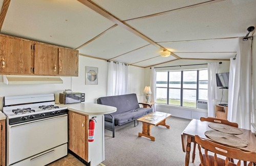 Silver Springs Cabina | Silver Springs Cabina w / Deck - Justo en el lago!