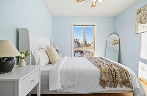 Northwest Calgary Apartamento | Silver Springs Family Retreat