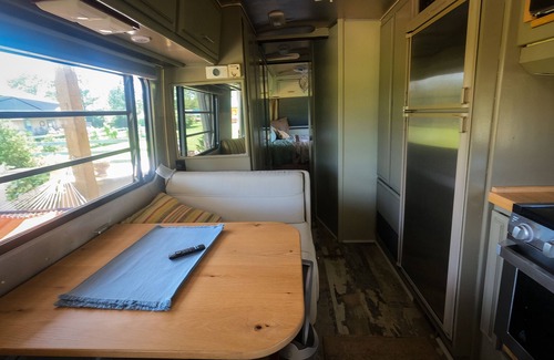 Fairhope Casa | Silver Star Glamping at its best ! Huge 30ft Airstream with everything and more