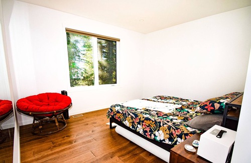 Silver Star Mountain Chalet De Esquí | Silver Star Paradise, 3 bedrooms, Sleeps 10 with private Hot Tub Ski in/out