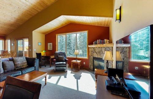 Snow Pine Estates Casa | Silver Tip 6