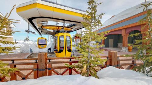 Snow Pine Estates Casa | Silver Tip 6