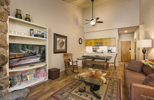 Purgatory Condominio | Silver Vista at Cascade (#364) | Near Ski w/ Shuttle - Pool - End Unit - Deck