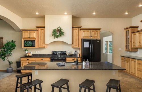 Valley of the Sun Chalet De Esquí | Silverheels Lodge🏔Luxury Mountain Chalet🍃25 Acres🌲Double Garage🚙Hot Tub♨️