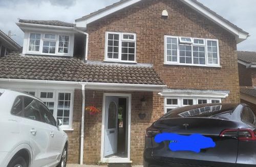 Duncote Casa | Silverstone - 5 Bed - Sleeps 10