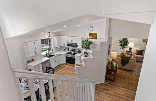 Post Falls Casa | Silverwood CDA Family Getaway Game Room Air Hockey Ping Pong Treehouse Yard AC